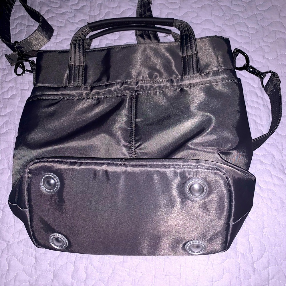 Lug Courier euc